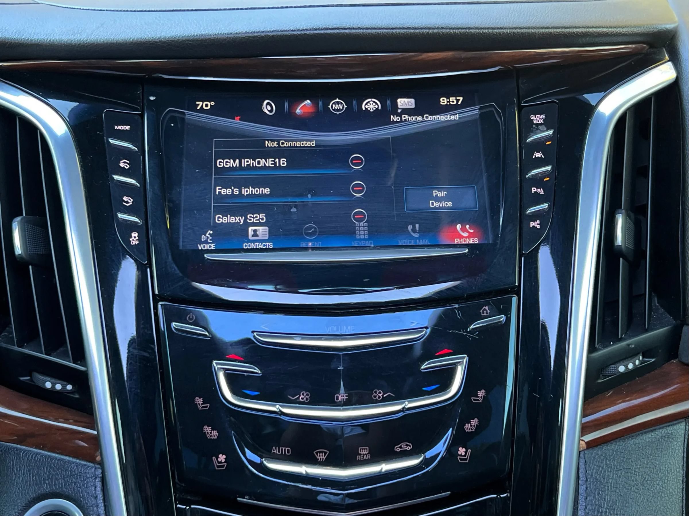 Used 2018 Cadillac Escalade Luxury AWD/4WD image 15