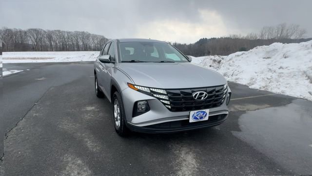 Used 2023 Hyundai Tucson SE image 3