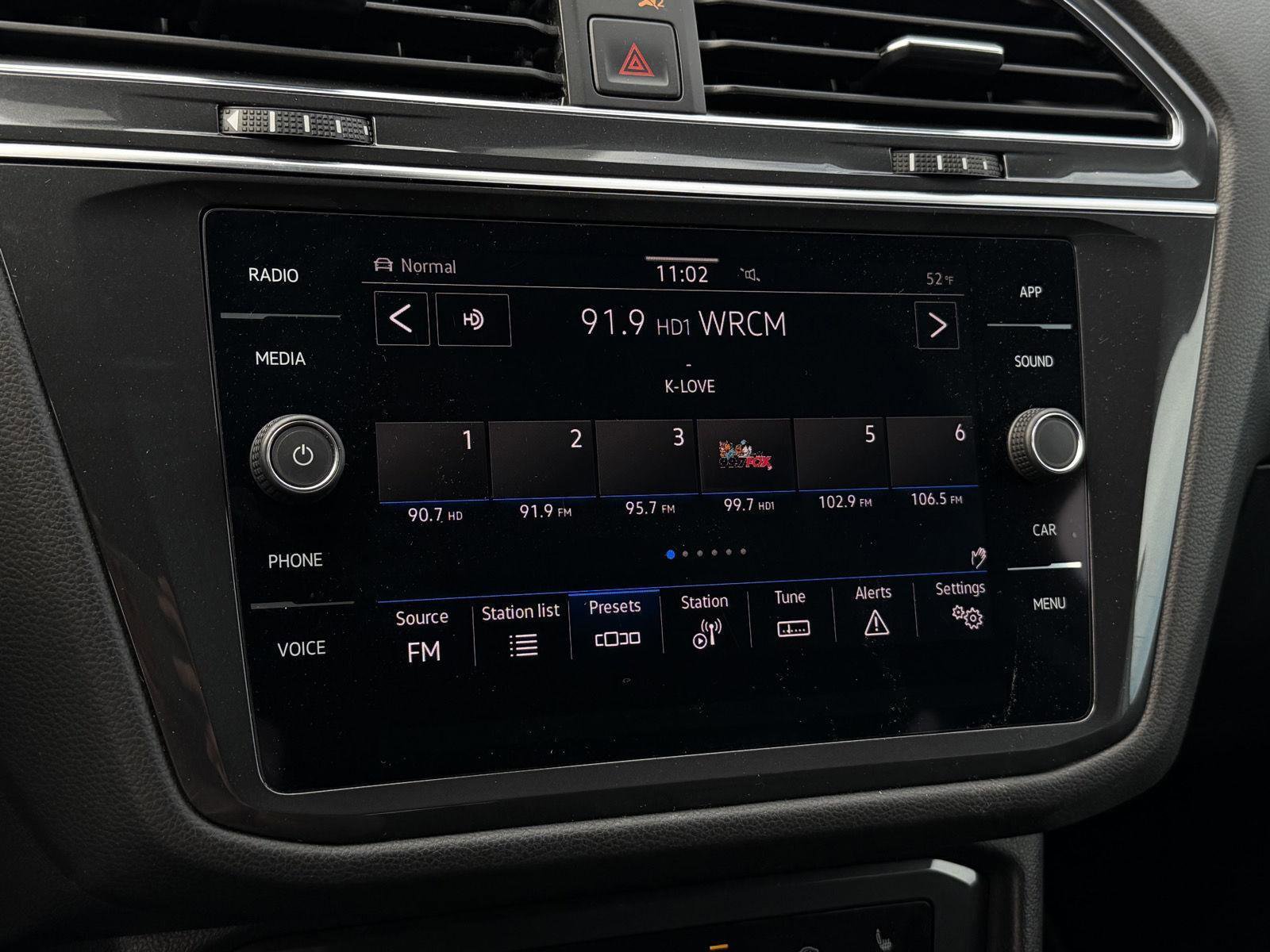 Used 2023 Volkswagen Tiguan SE image 13