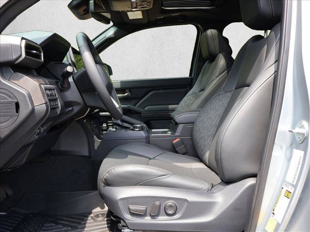Used 2024 Toyota Tacoma Limited w/ Limited Package (LT) AWD/4WD image 21