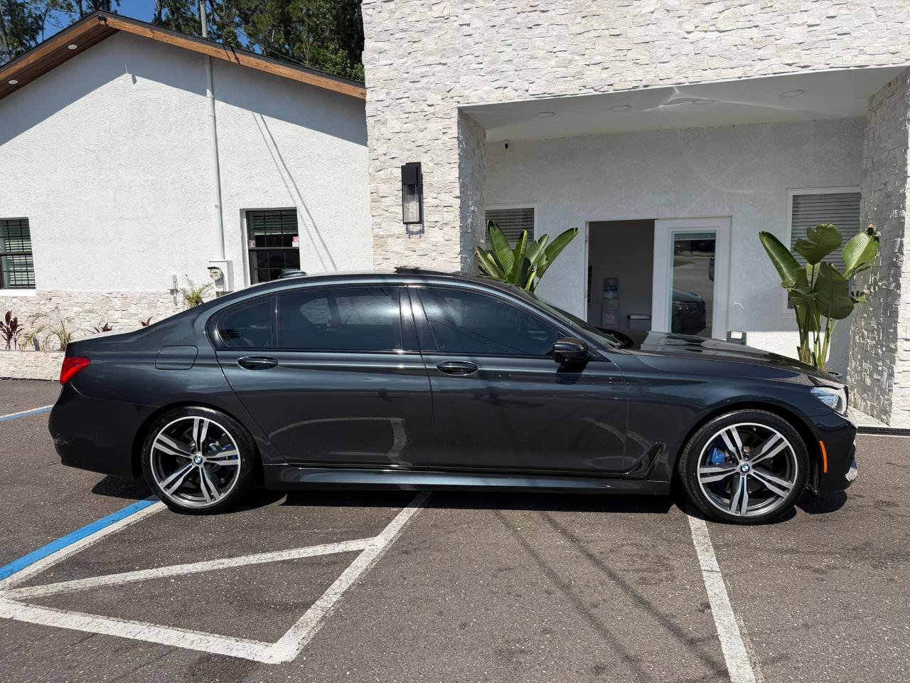 Used 2017 BMW 740i RWD image 18