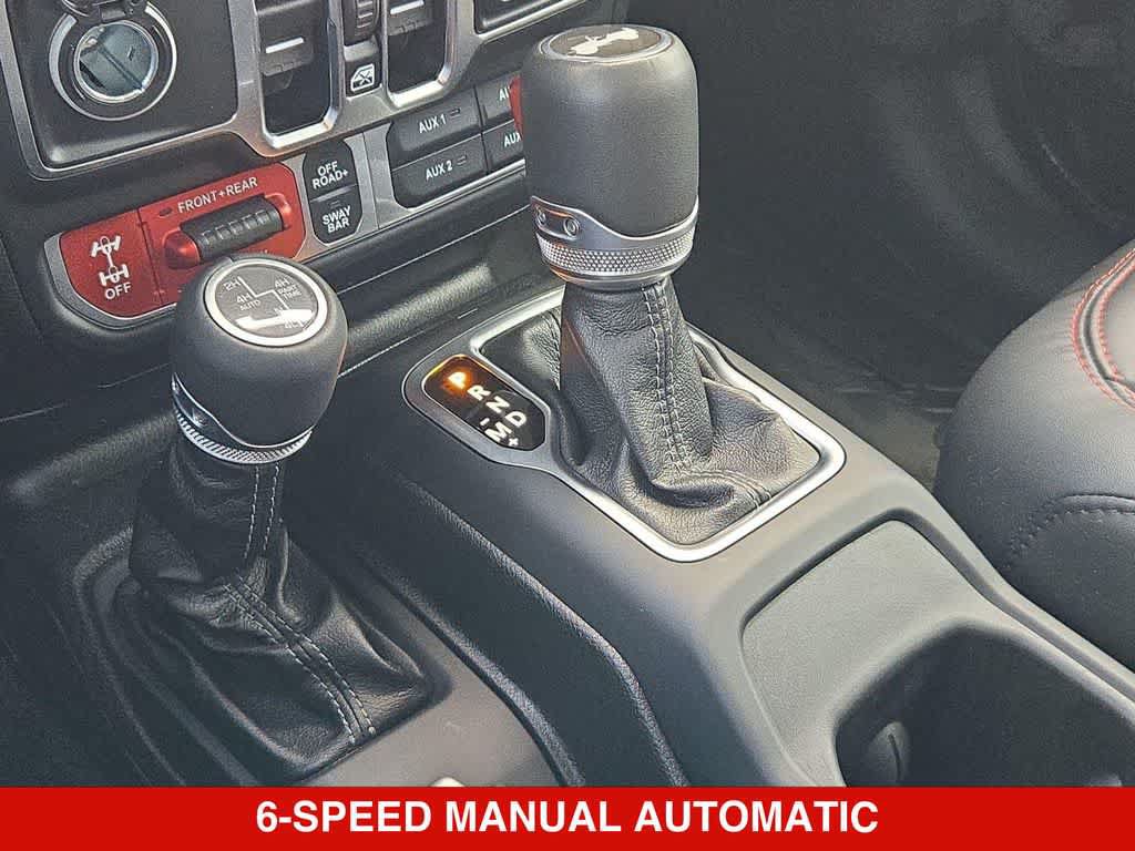 Used 2025 Jeep Wrangler Unlimited Rubicon AWD/4WD image 29