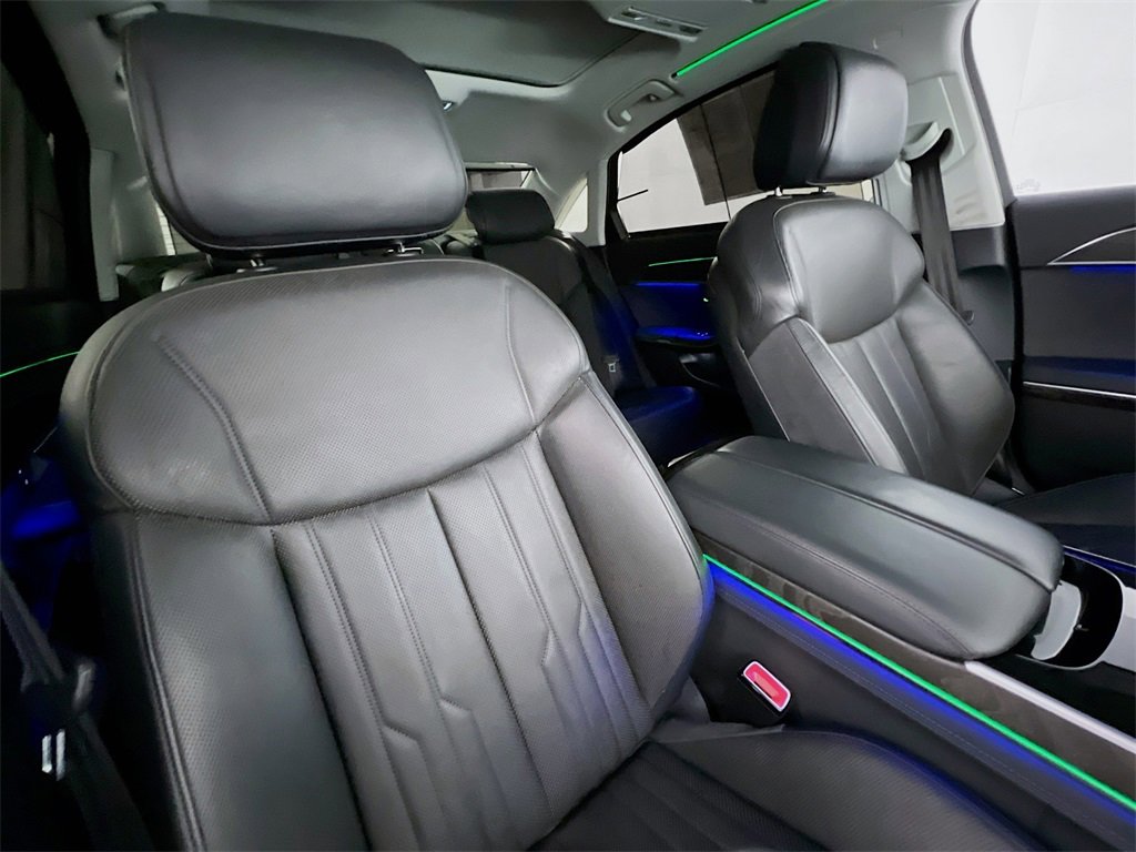 Used 2022 Audi A8 L 3.0T w/ Executive Package image 30