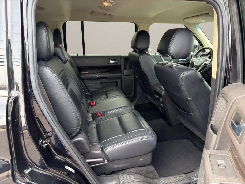 Used 2019 Ford Flex SEL image 12