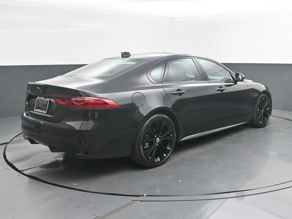 Certified 2024 Jaguar XF R-Dynamic SE AWD/4WD image 7