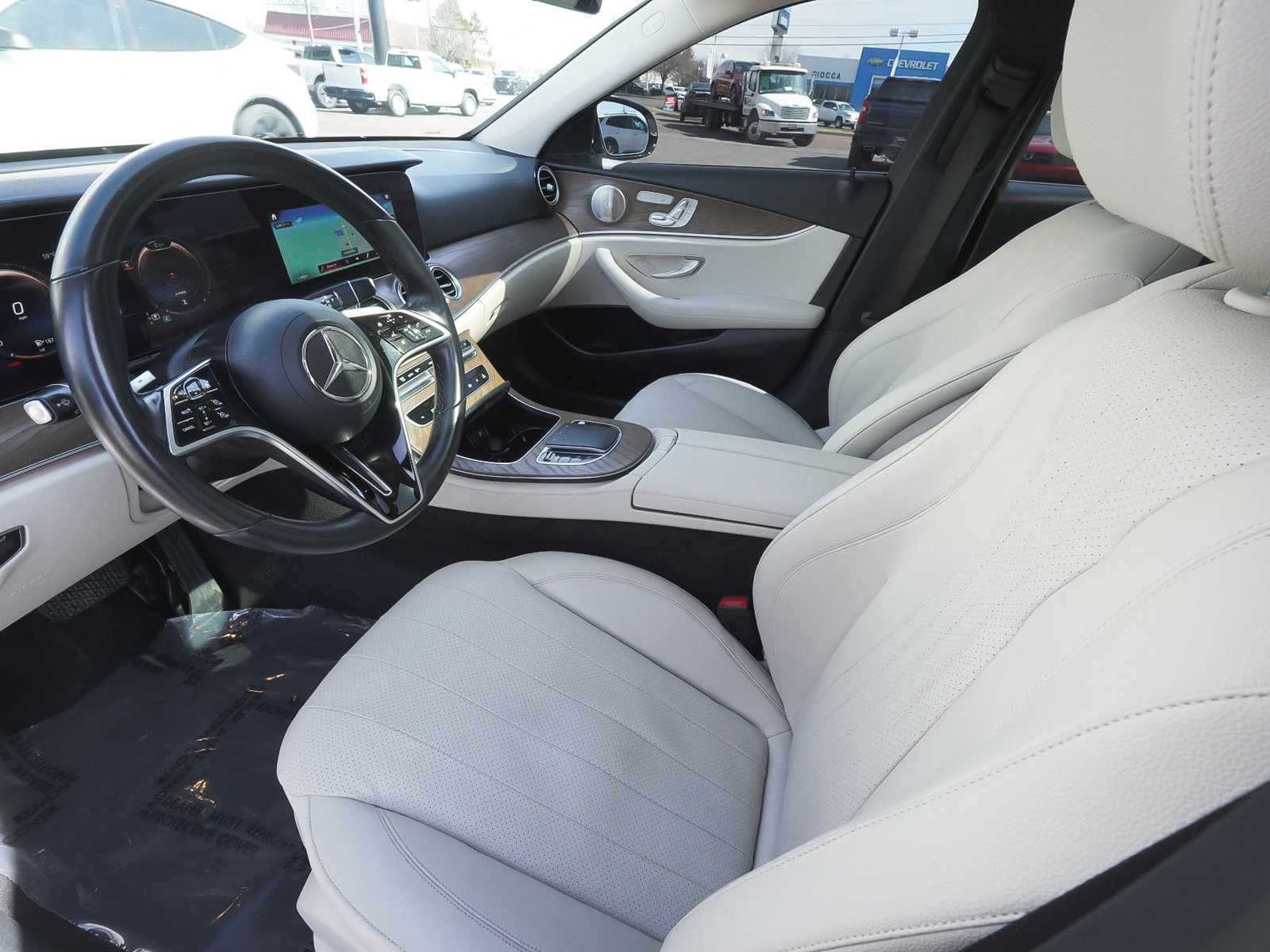 Used 2022 Mercedes-Benz E 350 4MATIC Sedan image 16