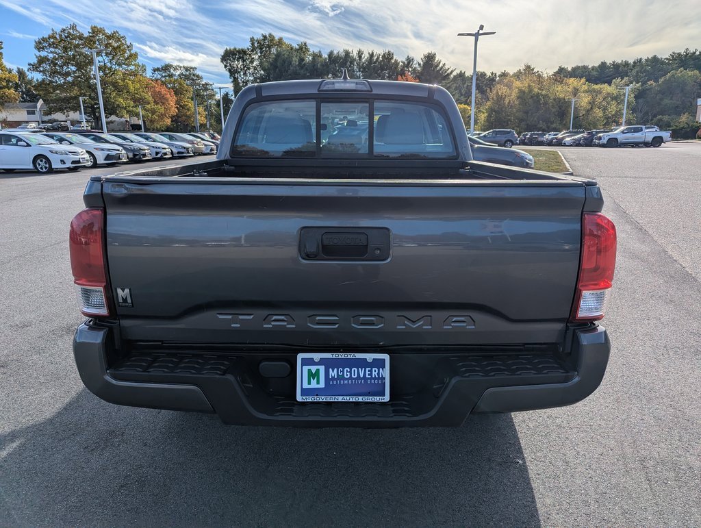 Used 2017 Toyota Tacoma SR image 4