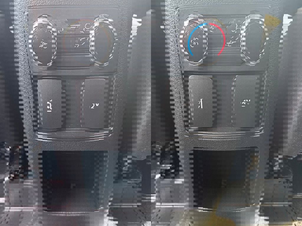 Used 2020 Ford Explorer XLT w/ Class III Trailer Tow Package image 19