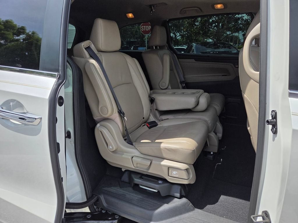 Certified 2022 Honda Odyssey EX-L image 16