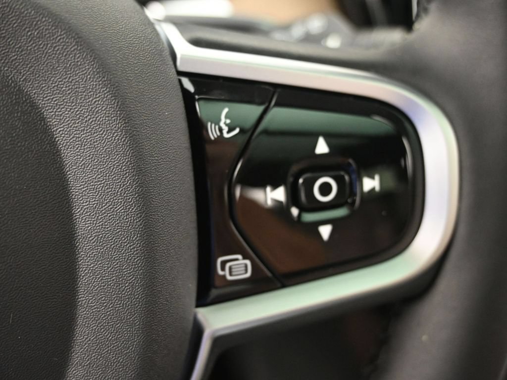 New 2026 Volvo XC60 B5 Plus w/ Protection Package Premier AWD/4WD image 19