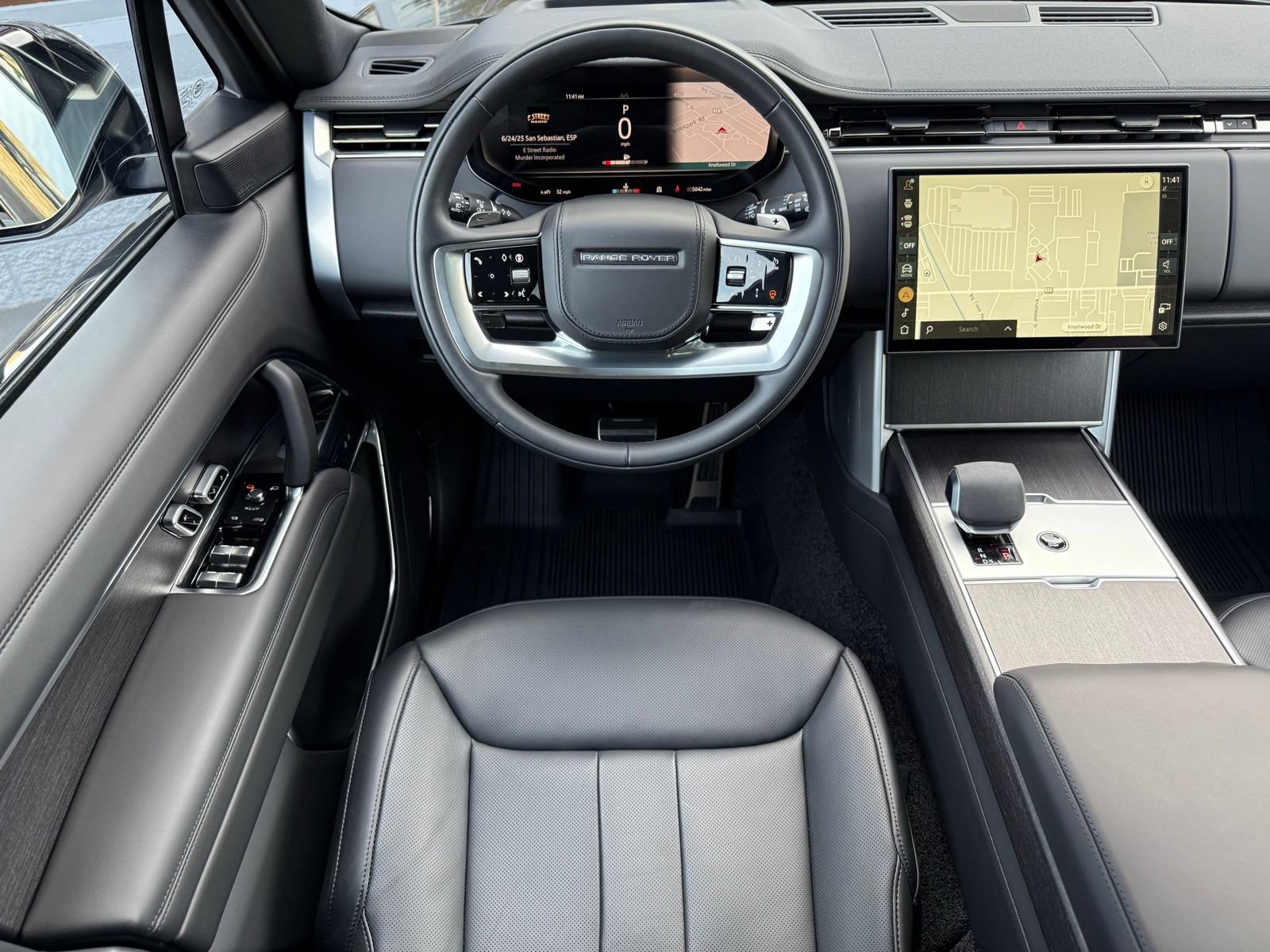 New 2026 Land Rover Range Rover SE AWD/4WD image 31