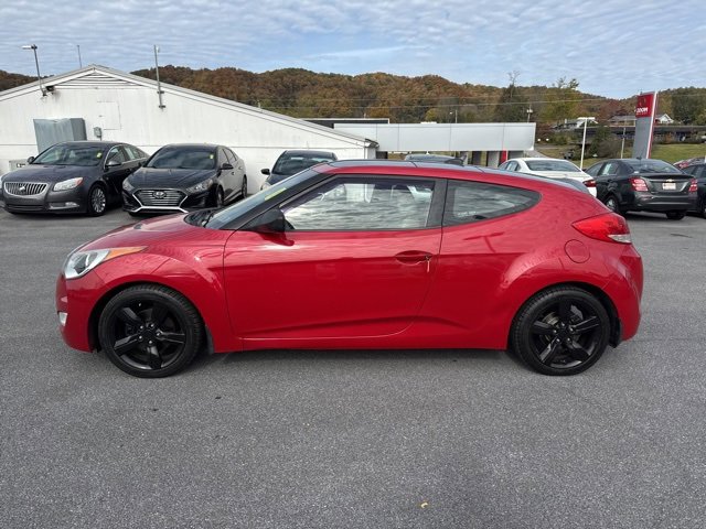 Used 2013 Hyundai Veloster w/ Style Pkg image 5