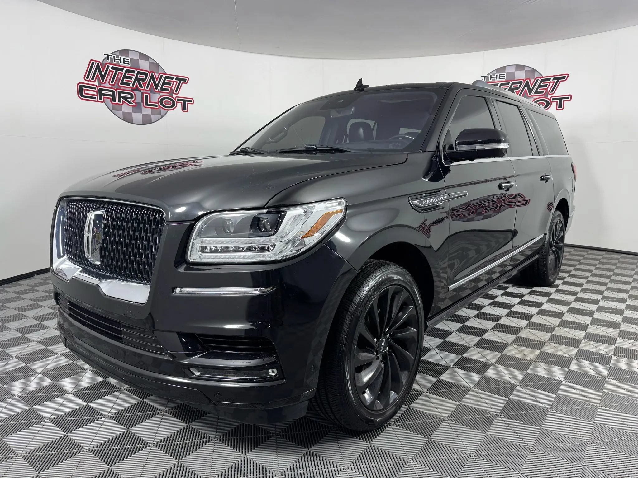 Used 2020 Lincoln Navigator L Reserve w/ Equipment Group 208A Reserve AWD/4WD image 1