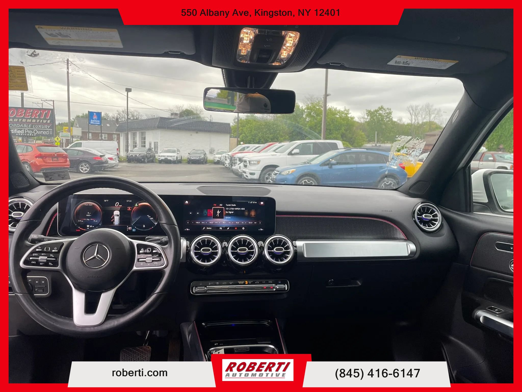 Used 2021 Mercedes-Benz GLB 250 4MATIC w/ Premium Package image 21