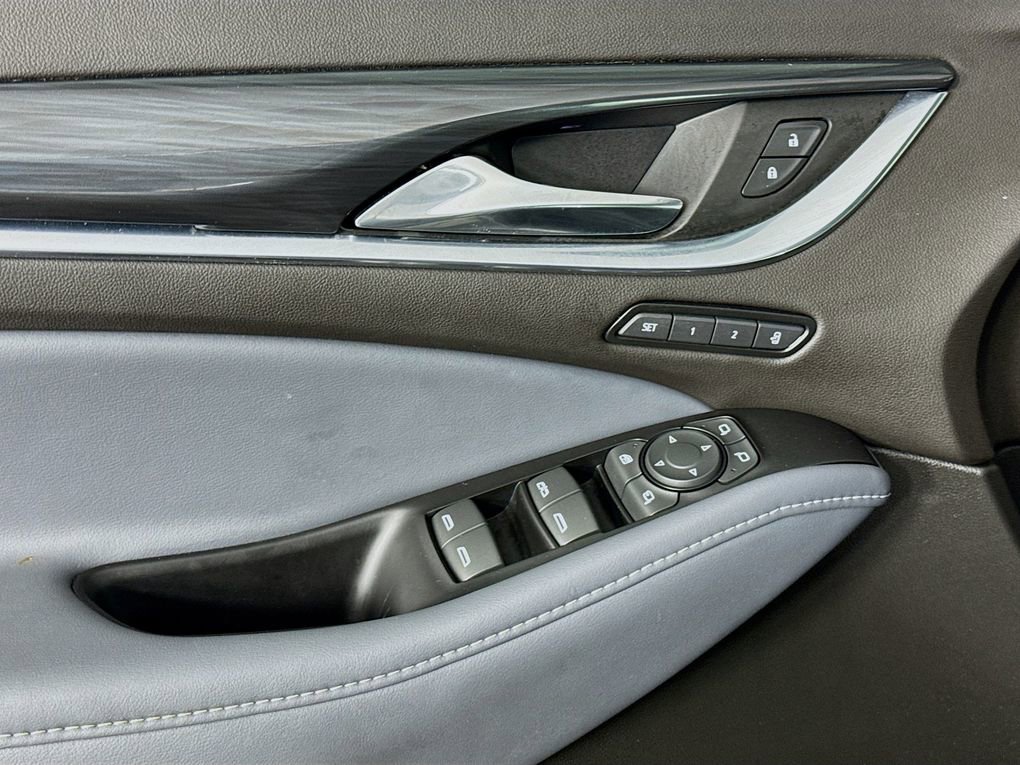 Used 2024 Buick Enclave Premium image 23