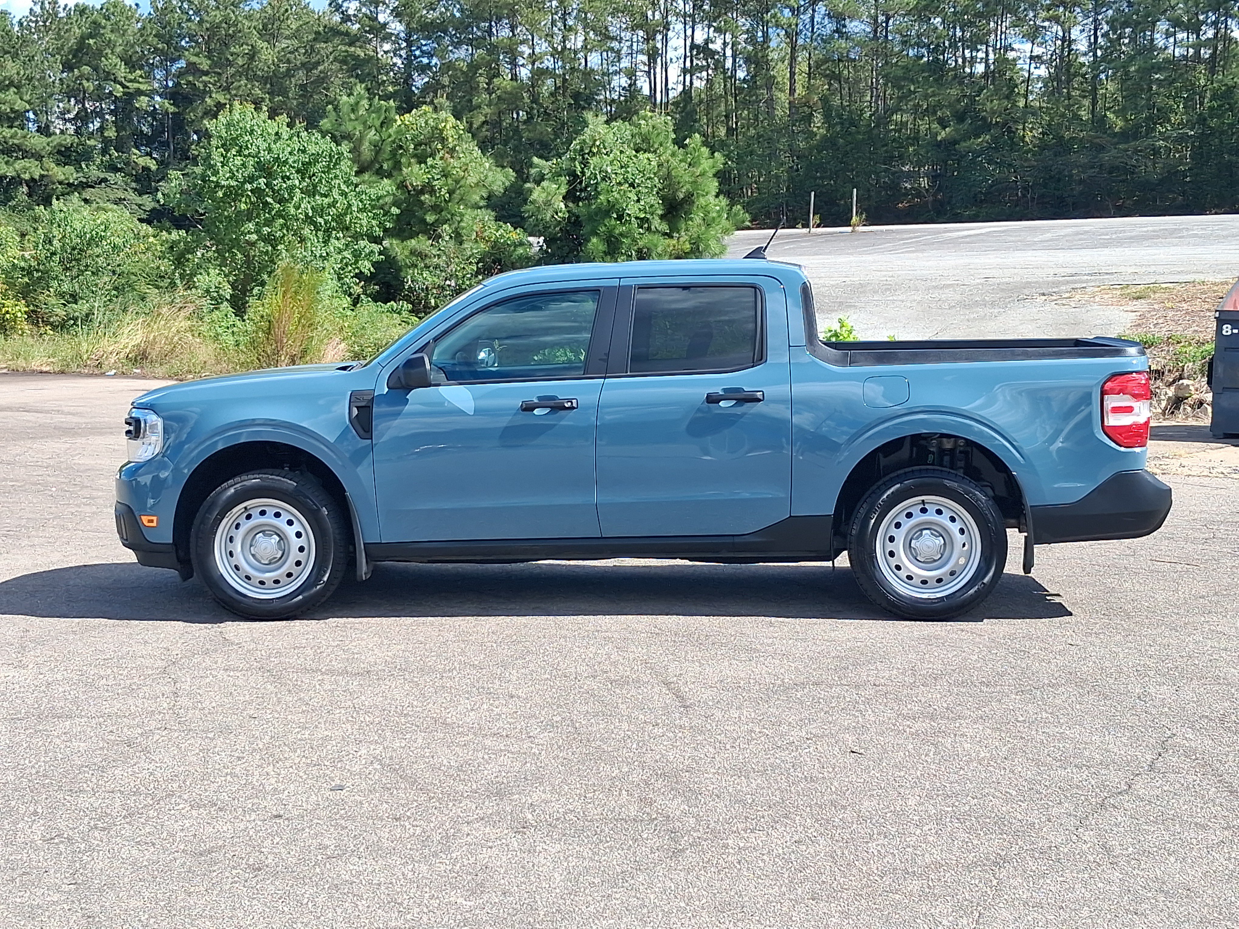 Used 2022 Ford Maverick XL FWD image 6