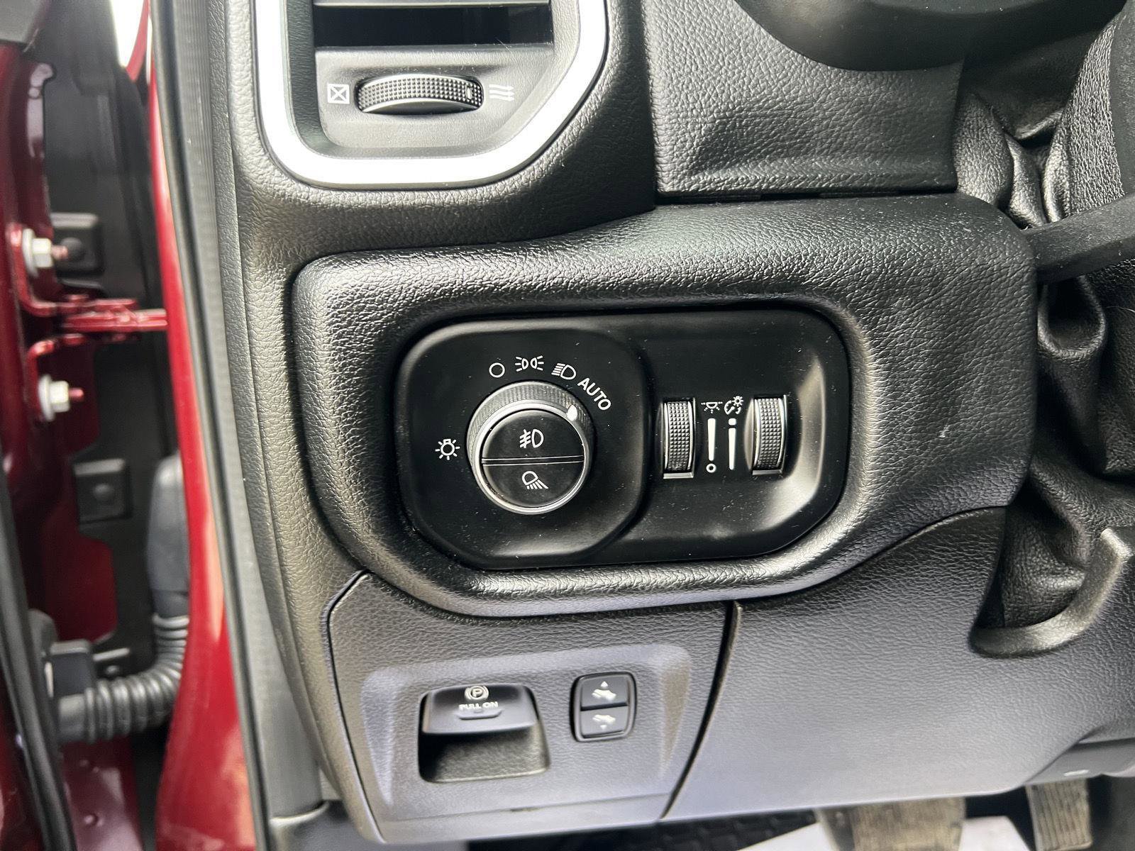 Used 2019 RAM 1500 Big Horn image 16