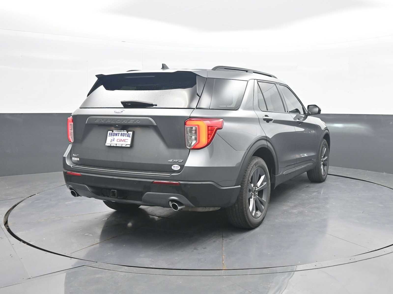 Used 2024 Ford Explorer XLT w/ Equipment Group 202A AWD/4WD image 7