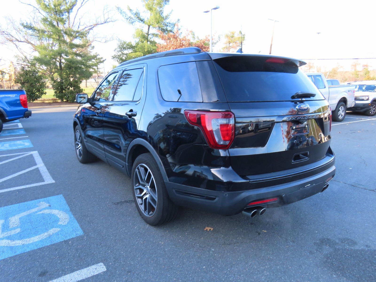 Used 2018 Ford Explorer Sport w/ Equipment Group 401A image 7