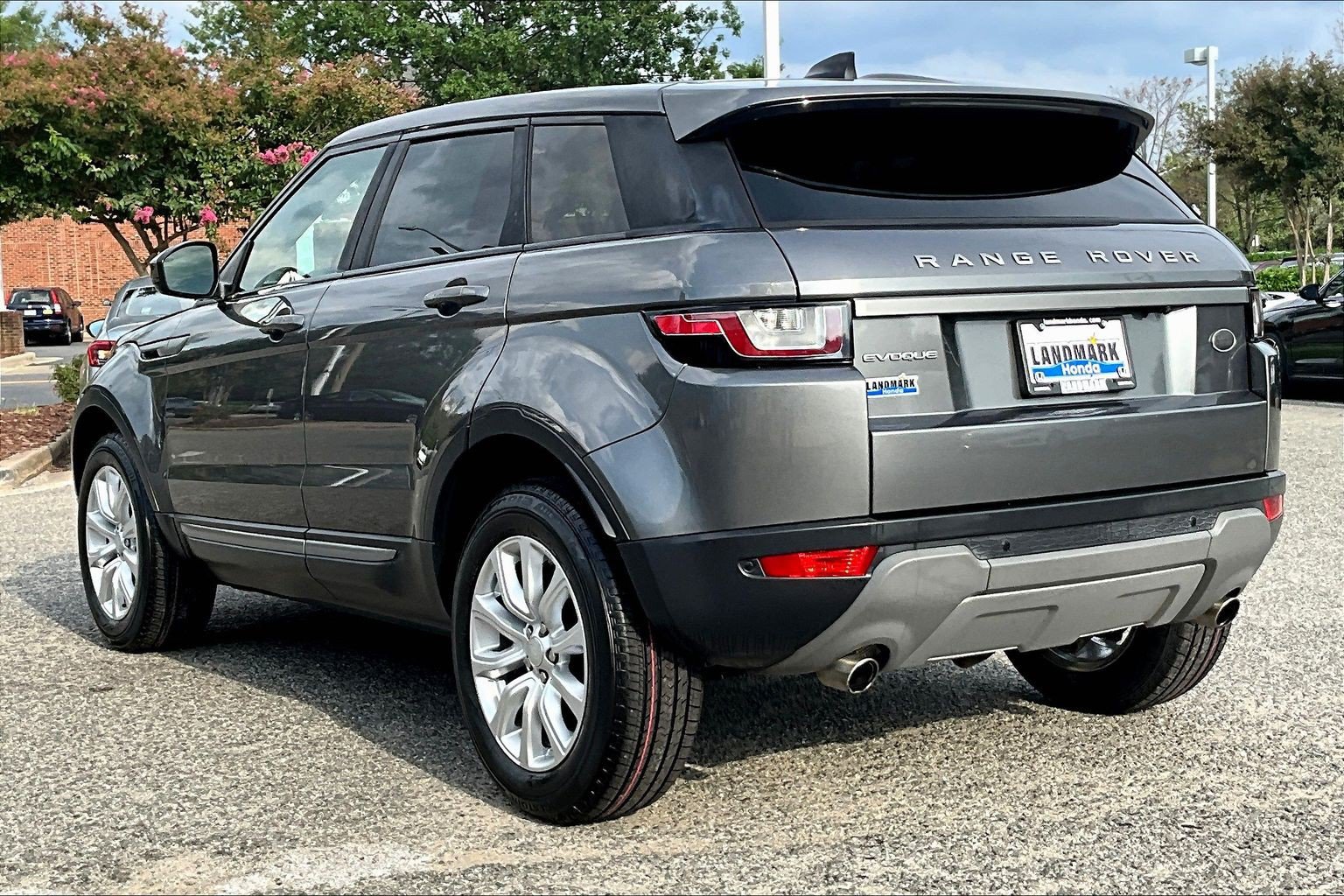 Used 2019 Land Rover Range Rover Evoque SE AWD/4WD image 12
