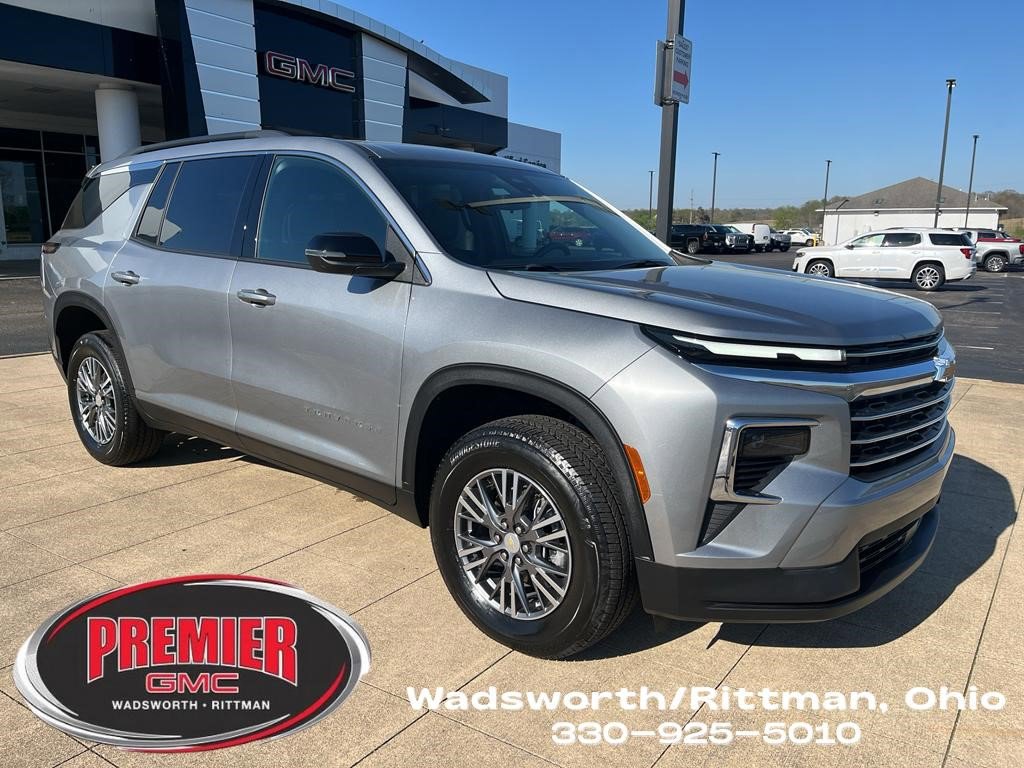 Certified 2025 Chevrolet Traverse LT AWD/4WD image 1