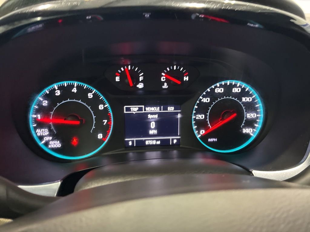 Used 2022 Chevrolet Traverse LS FWD image 23