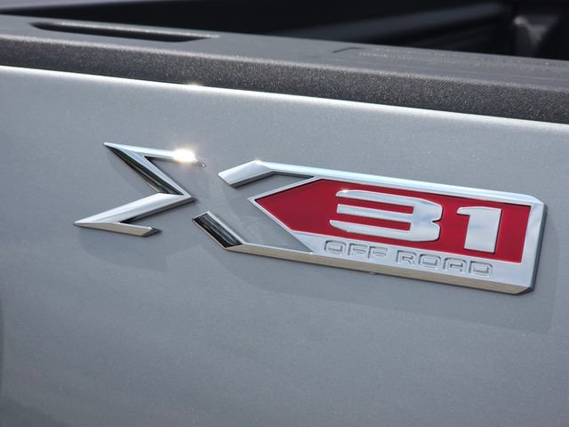 New 2026 GMC Sierra 3500 SLE w/ SLE Value Package AWD/4WD image 19