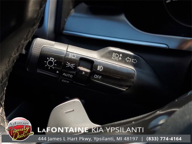 Used 2023 Kia Sorento EX image 16