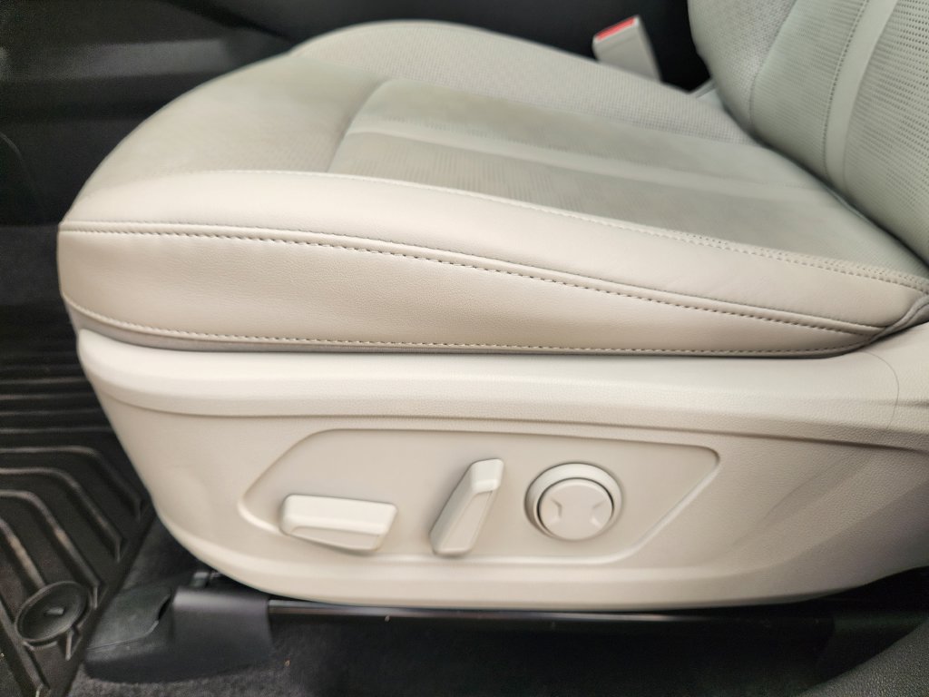 New 2026 Kia Sorento EX w/ EX Premium Package FWD image 20