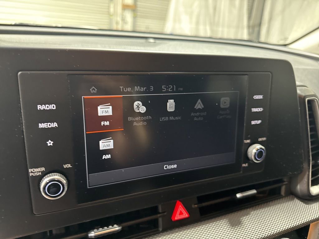 Used 2025 Kia Sportage LX image 32