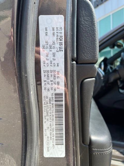 Used 2018 Jeep Grand Cherokee Limited w/ Trailer Tow Group IV AWD/4WD image 2