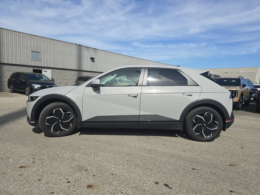 Used 2024 Hyundai Ioniq 5 SEL AWD/4WD image 14