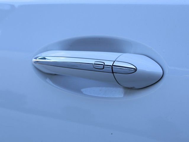 Used 2021 Buick Enclave Essence image 23