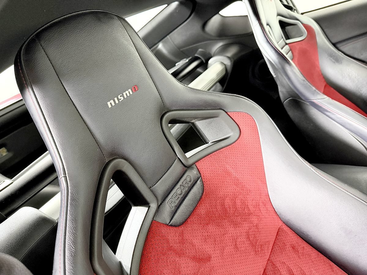 Used 2016 Nissan 370Z NISMO RWD image 43