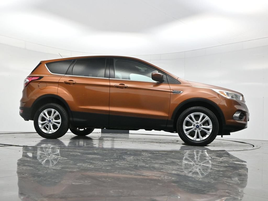 Used 2017 Ford Escape SE AWD/4WD image 45