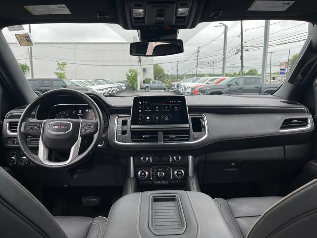 Used 2023 GMC Yukon SLT AWD/4WD image 14