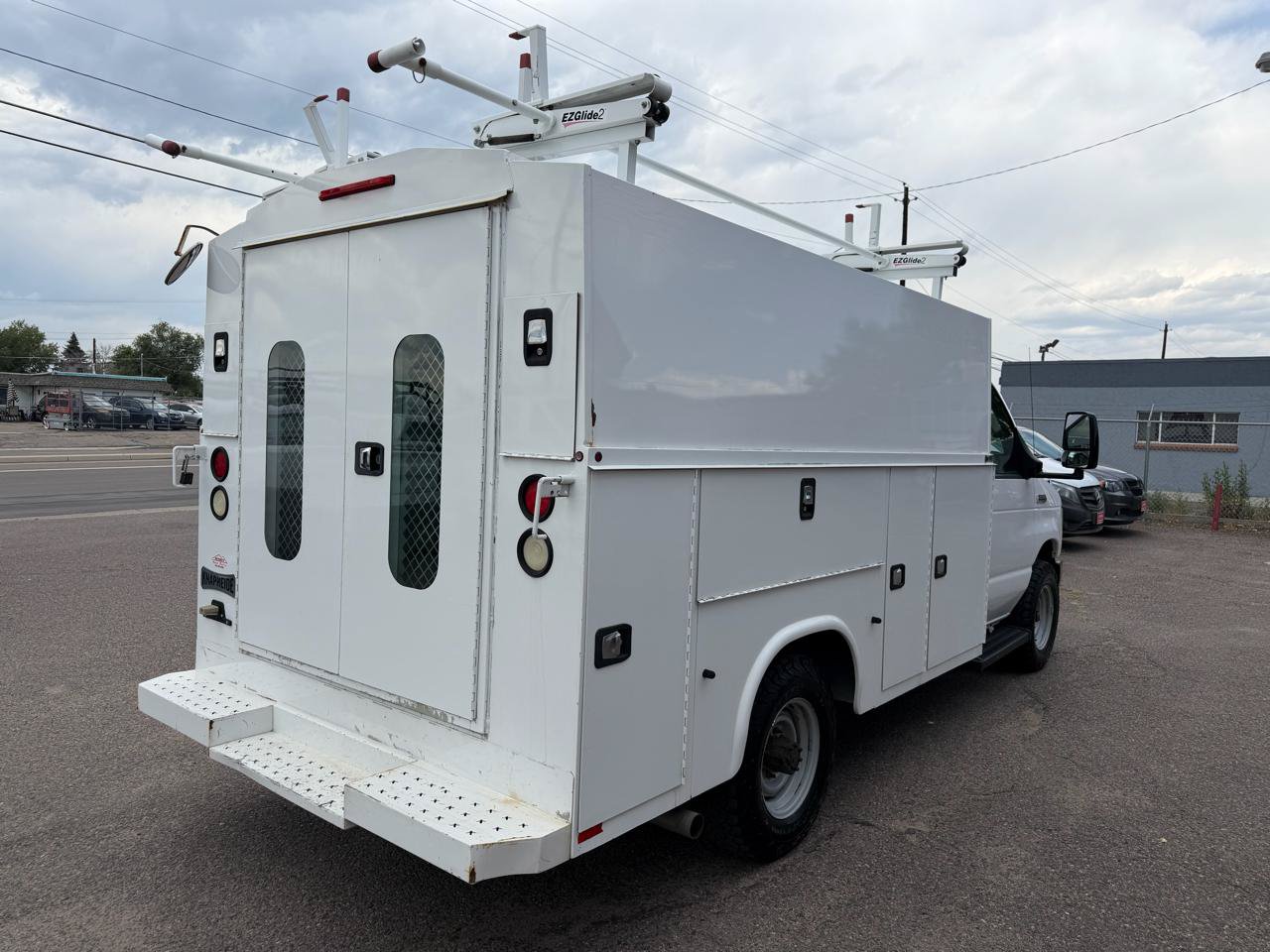 Used 2017 Ford E-350 and Econoline 350 Super Duty RWD image 9