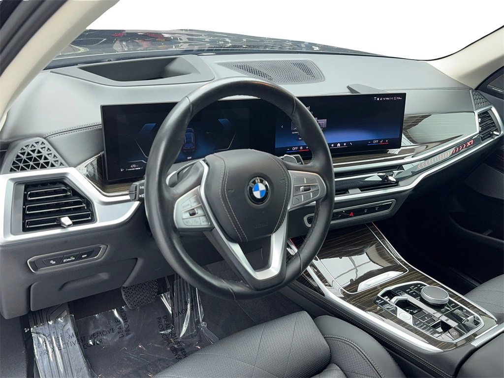 Used 2024 BMW X7 xDrive40i image 16