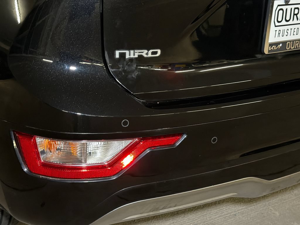 Certified 2023 Kia Niro Wind w/ Wind Preserve Package FWD image 5