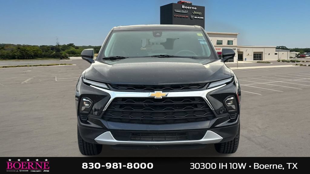 Used 2025 Chevrolet Blazer LT AWD/4WD image 8