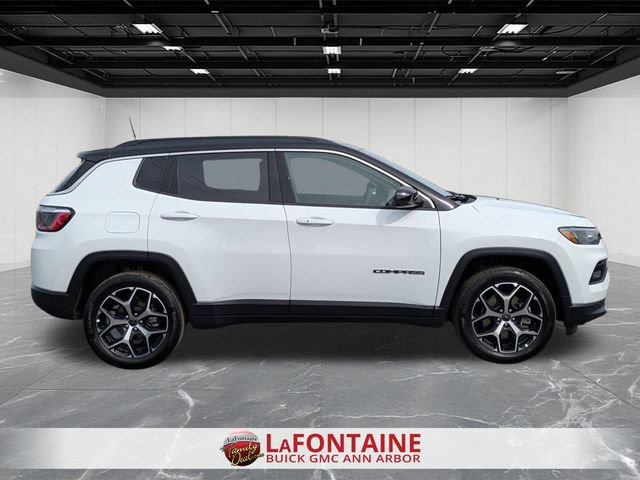 Used 2025 Jeep Compass Limited AWD/4WD image 6