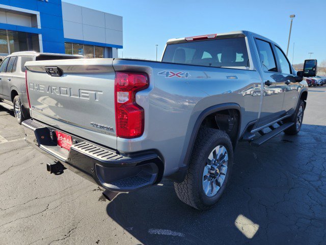 Used 2025 Chevrolet Silverado 2500 Custom w/ Custom Value Package image 5