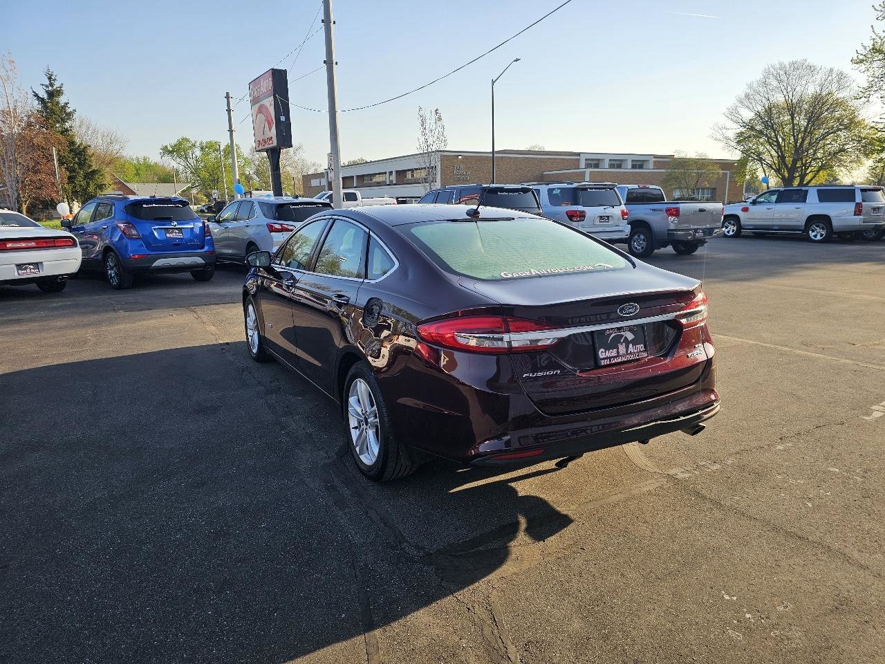 Used 2018 Ford Fusion SE w/ Equipment Group 602A FWD image 8