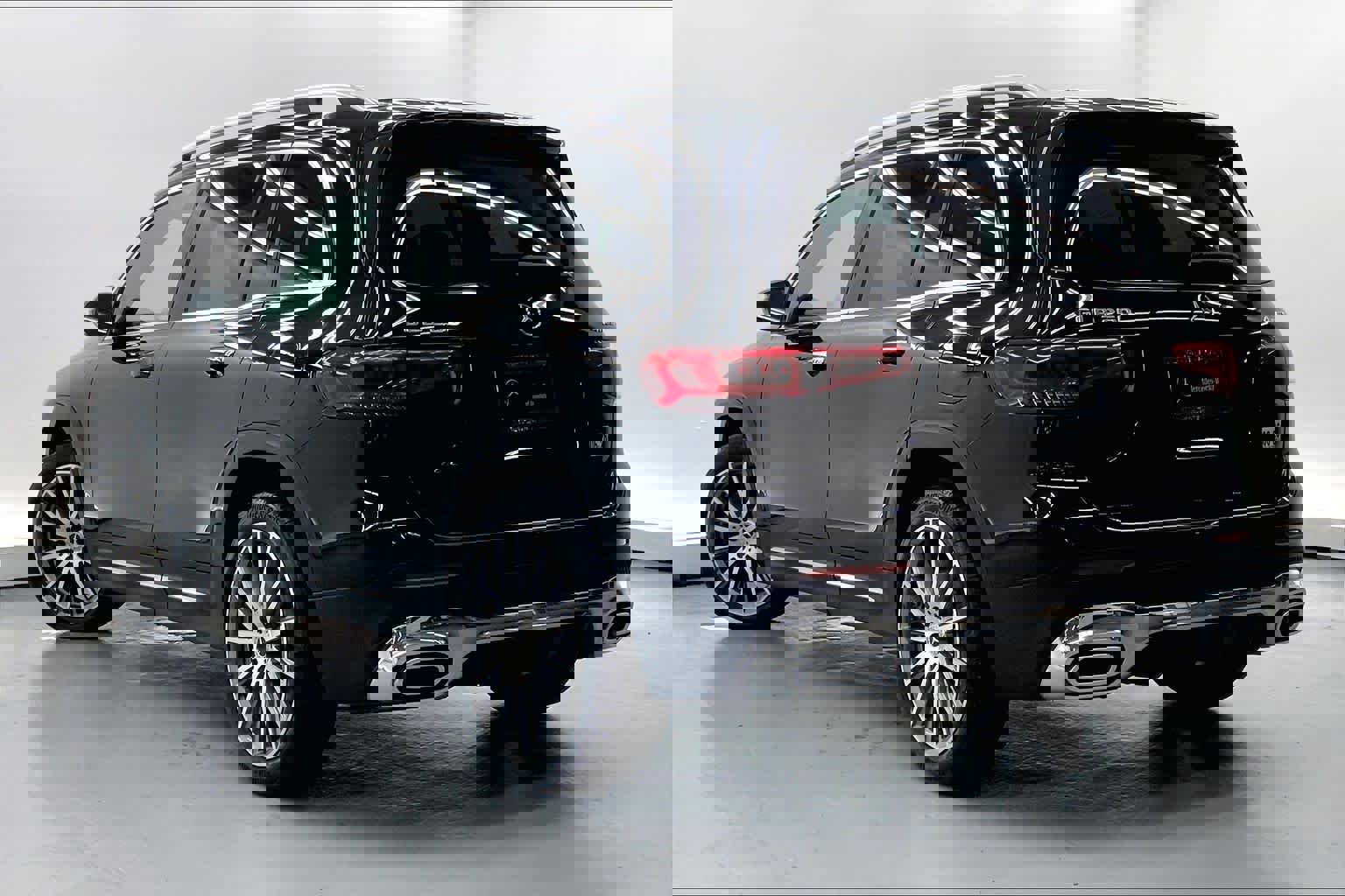 Certified 2021 Mercedes-Benz GLB 250 4MATIC image 2