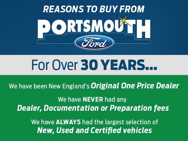 Used 2024 Chevrolet Suburban RST w/ Luxury Package AWD/4WD image 3