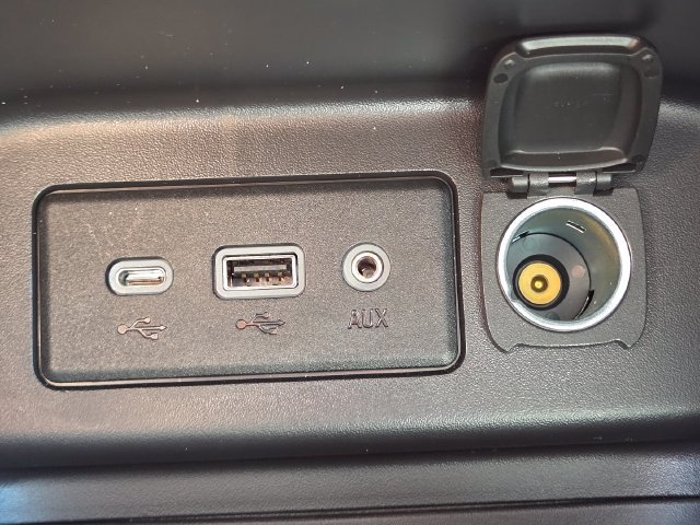 Used 2024 Chevrolet Equinox LT w/ LPO, Floor Liner Package FWD image 30