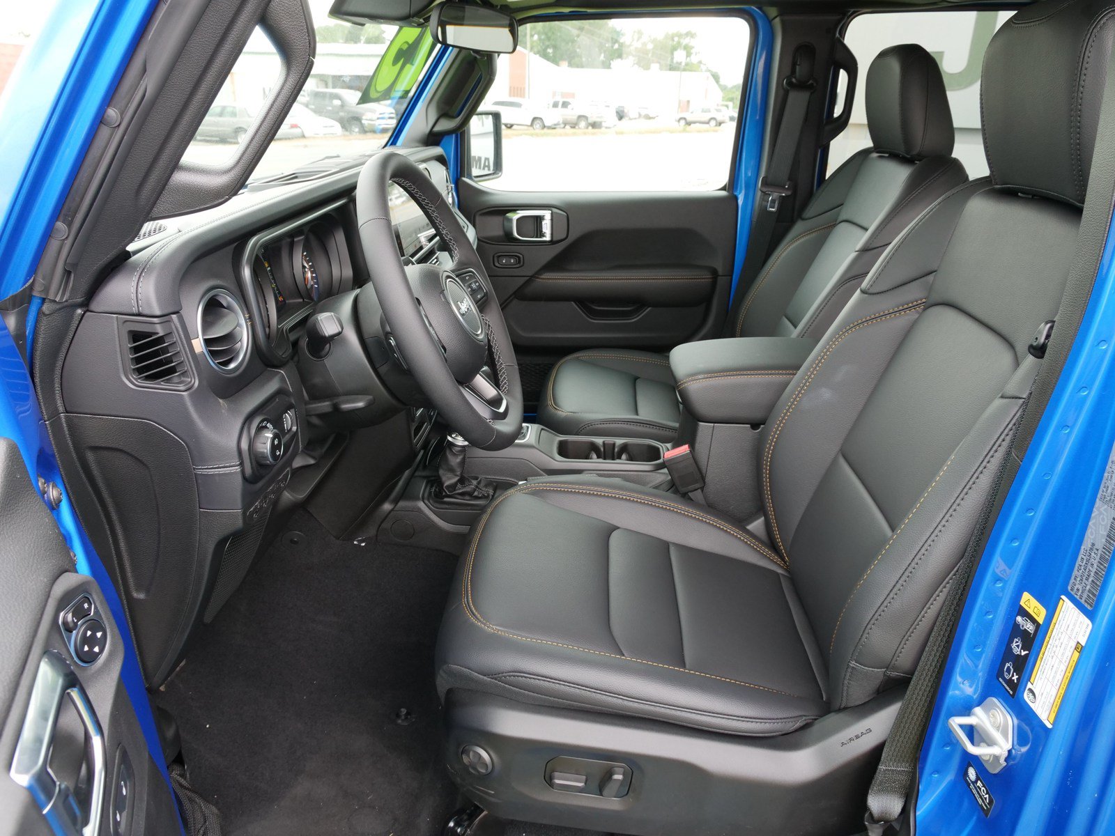 New 2025 Jeep Gladiator Sport AWD/4WD image 15