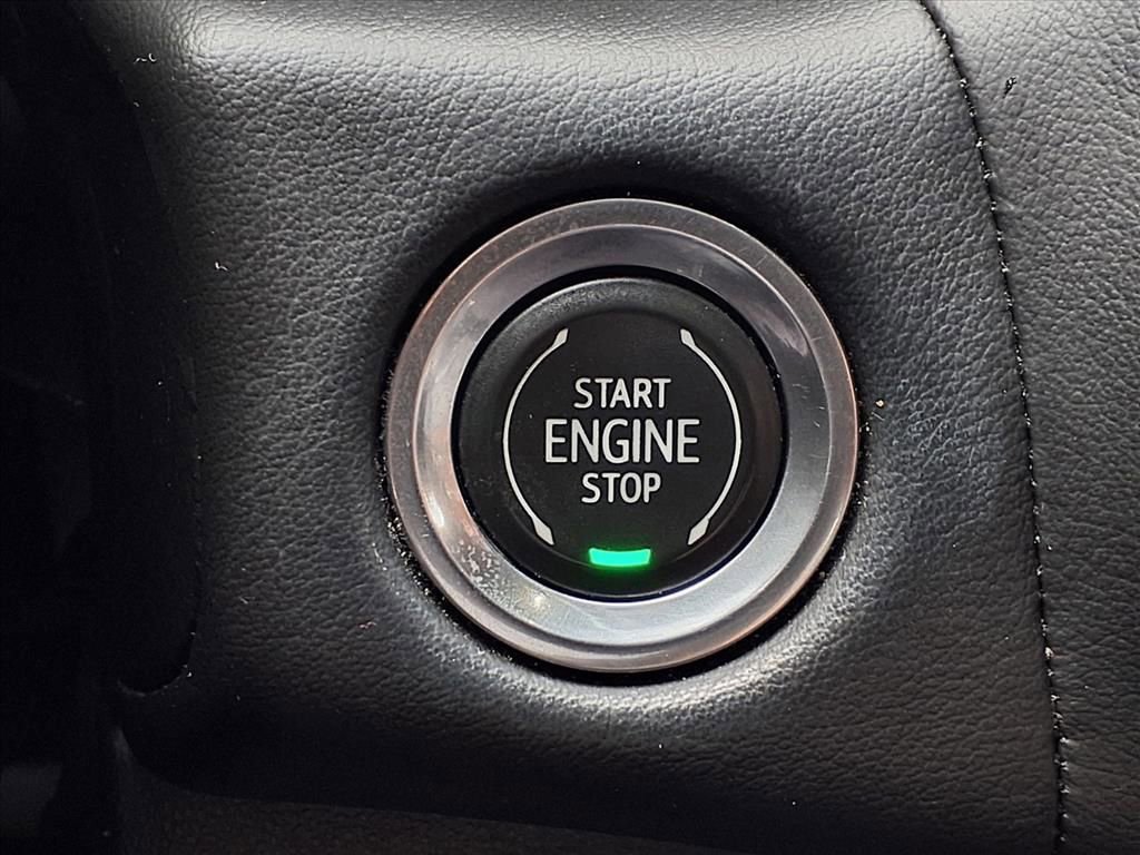 Used 2021 Chevrolet Tahoe RST w/ Luxury Package RWD image 8