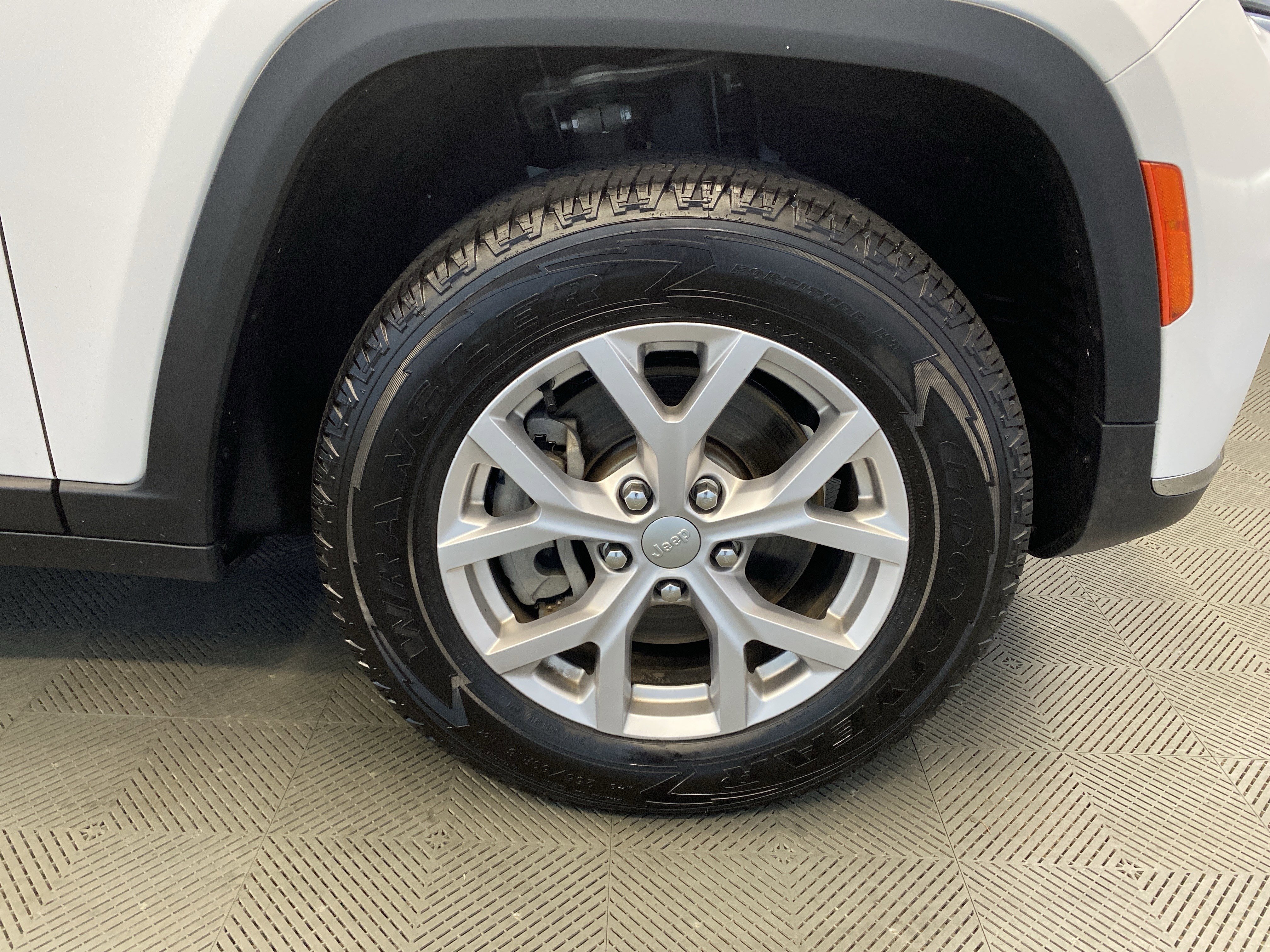 Certified 2021 Jeep Grand Cherokee L Limited image 51