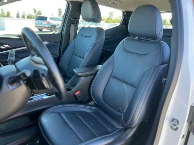 Used 2023 Chevrolet Bolt EUV Premier image 15